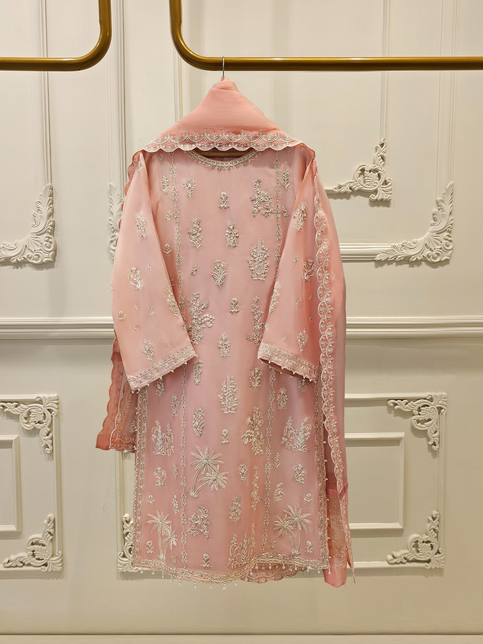 Aghanoor- 3 Piece - Pure Organza Embroidered Suit S111614