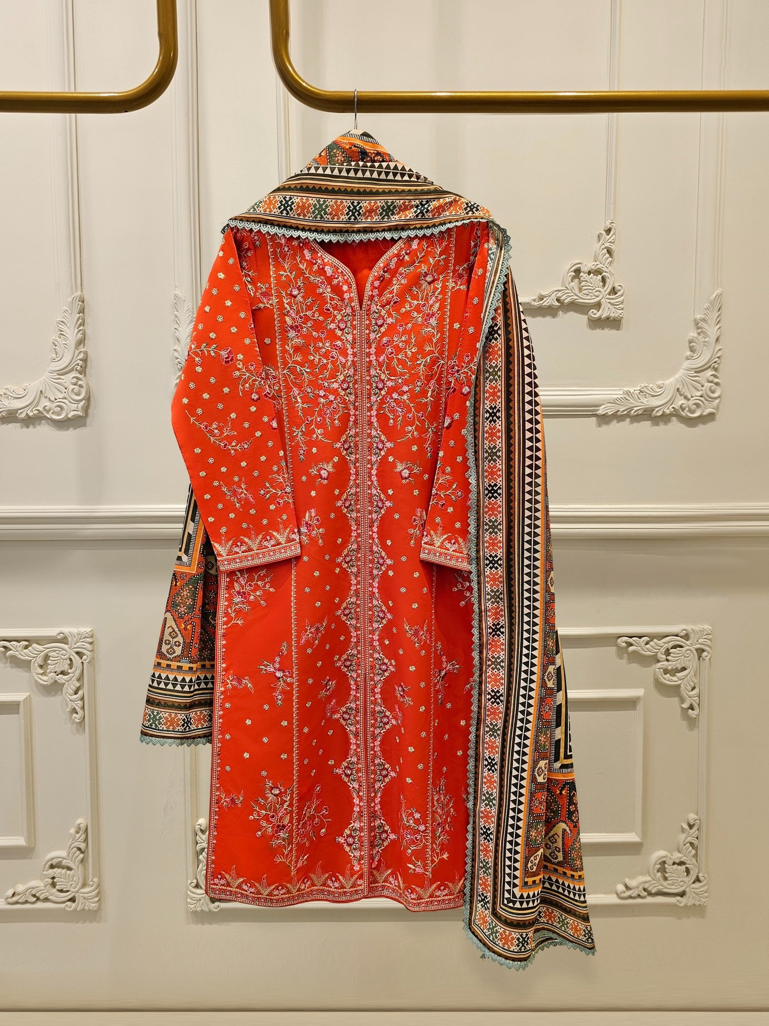 Aghanoor- 3 Piece - Pure Embroidered Lawn Suit S111633